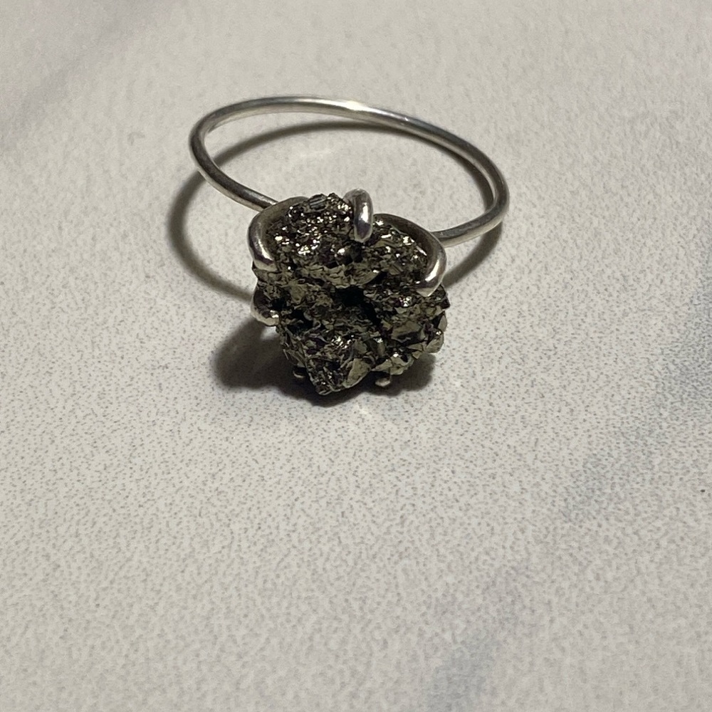 Pyrite six prong sterling silver ring‎ 6.75